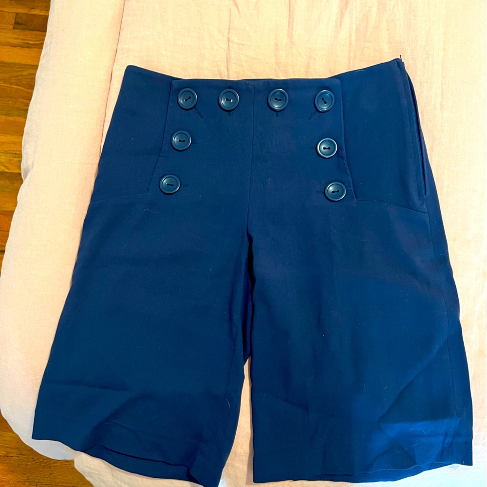 Adorable sailor cut shorts. Vintage with no tags. Fit like Xs-small.